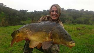 girls fishing 3